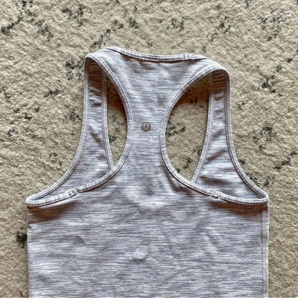 Lululemon cool racerback size 4